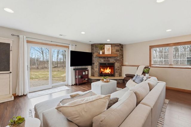 4355 Donway Drive NE, Alexandria, MN 56308