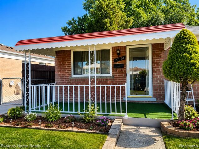27374 Townsend Avenue, Warren, MI 48092