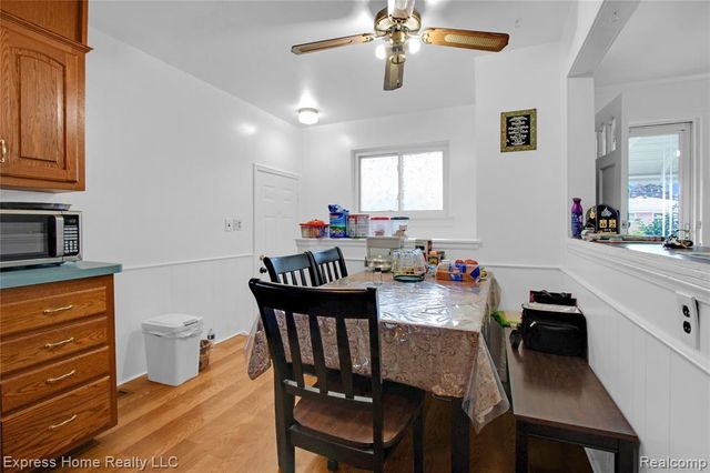 27374 Townsend Avenue, Warren, MI 48092