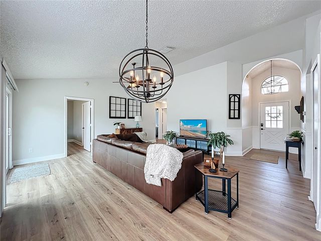 1433 PON PON COURT, Orlando, FL 32825