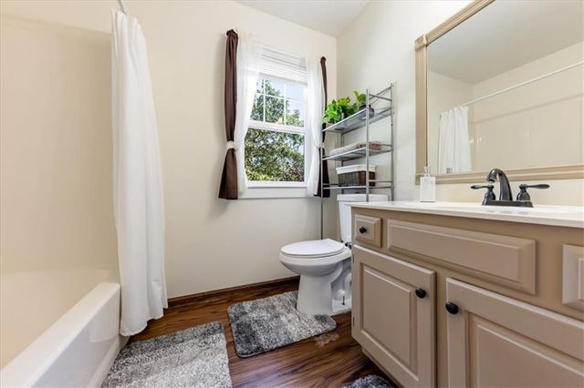 15421 Kansas Avenue, Basehor, KS 66007