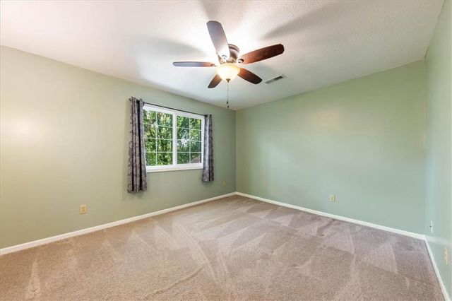 15421 Kansas Avenue, Basehor, KS 66007