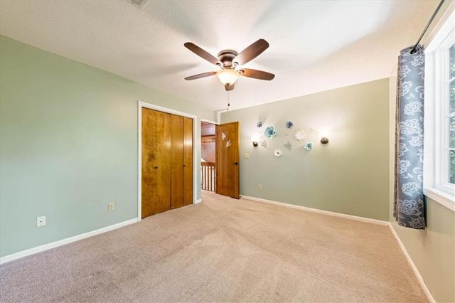 15421 Kansas Avenue, Basehor, KS 66007