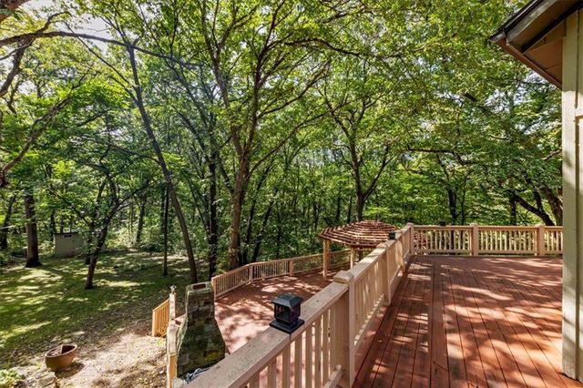 15421 Kansas Avenue, Basehor, KS 66007