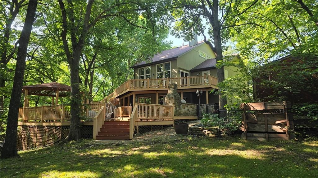 15421 Kansas Avenue, Basehor, KS 66007