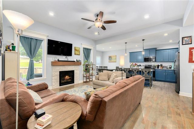 804 Merion Street, Lansing, KS 66043