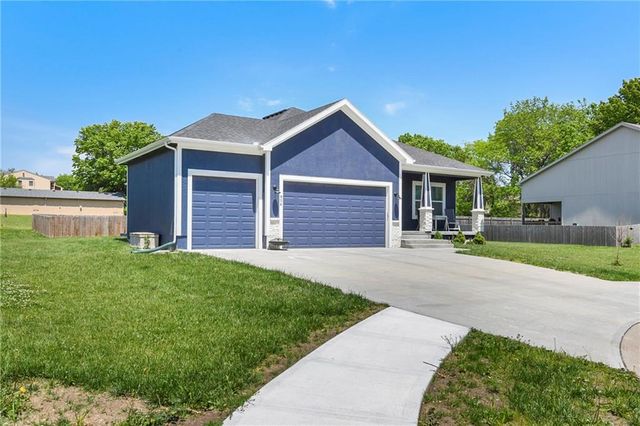 804 Merion Street, Lansing, KS 66043