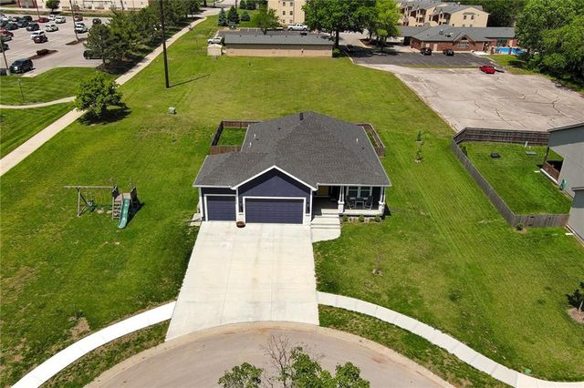 804 Merion Street, Lansing, KS 66043