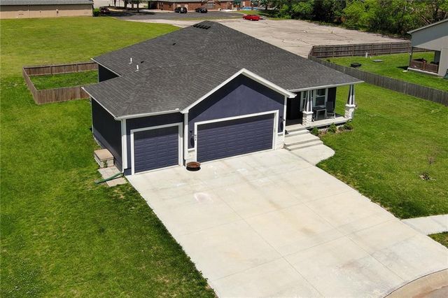804 Merion Street, Lansing, KS 66043