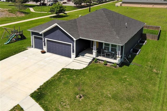 804 Merion Street, Lansing, KS 66043