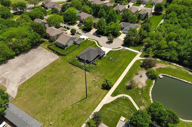 804 Merion Street, Lansing, KS 66043
