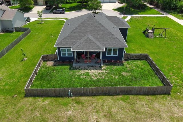 804 Merion Street, Lansing, KS 66043