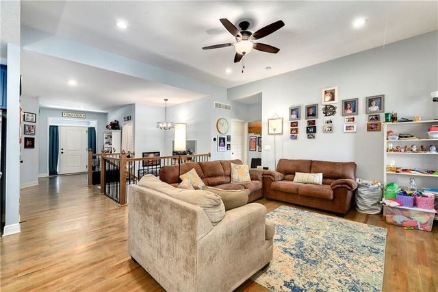 804 Merion Street, Lansing, KS 66043