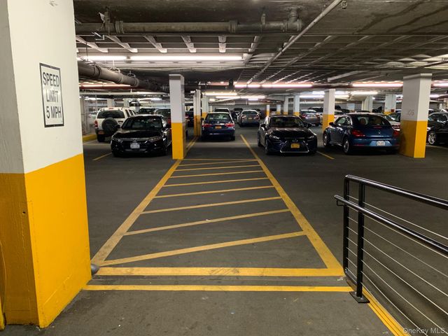 1815 215th Street 16J, Bayside, NY 11360