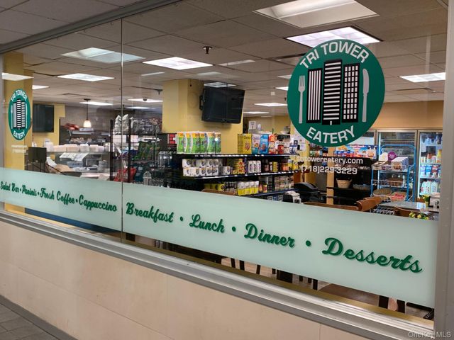 1815 215th Street 16J, Bayside, NY 11360