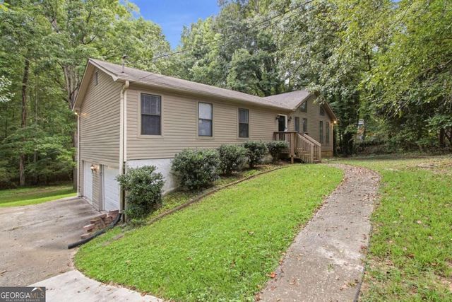 5756 Lake Court NW, Kennesaw, GA 30152