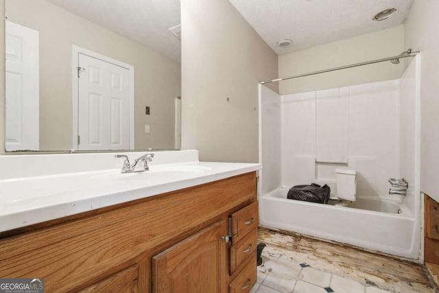 5756 Lake Court NW, Kennesaw, GA 30152