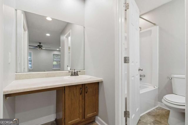 5756 Lake Court NW, Kennesaw, GA 30152