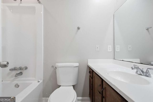 5756 Lake Court NW, Kennesaw, GA 30152