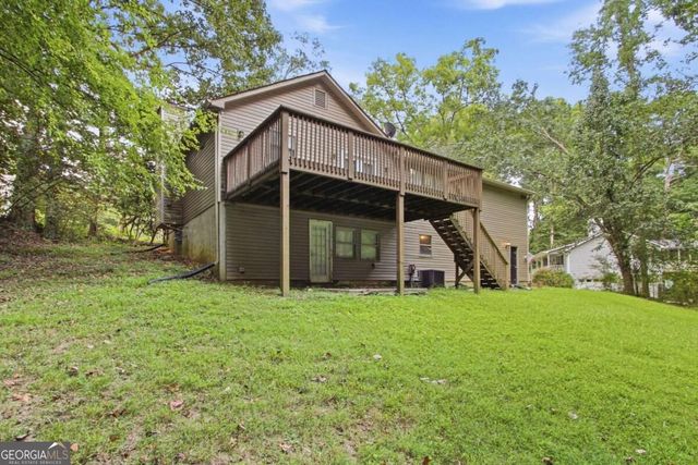 5756 Lake Court NW, Kennesaw, GA 30152