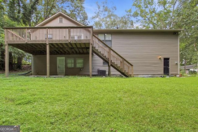 5756 Lake Court NW, Kennesaw, GA 30152