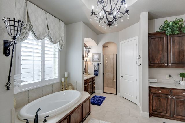 504 Savannah Drive, Ovilla, TX 75154