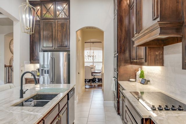 504 Savannah Drive, Ovilla, TX 75154