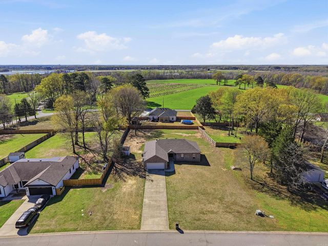 141 Fuscata Loop, Lonoke, AR 72086