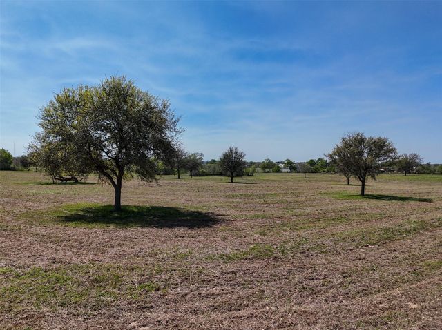 17260 Highway 6, Navasota, TX 77868