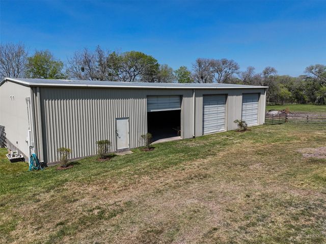 17260 Highway 6, Navasota, TX 77868