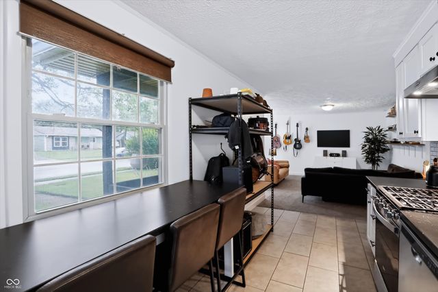 7332 Twin Beech Drive, Indianapolis, IN 46226