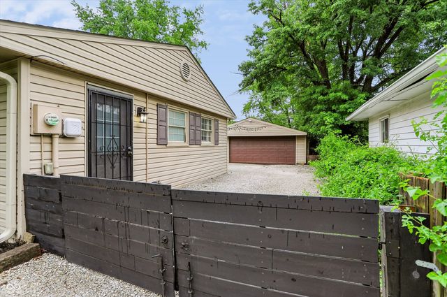 7332 Twin Beech Drive, Indianapolis, IN 46226