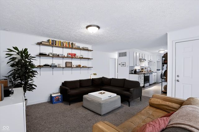 7332 Twin Beech Drive, Indianapolis, IN 46226