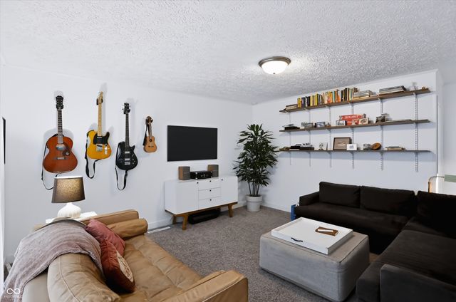 7332 Twin Beech Drive, Indianapolis, IN 46226