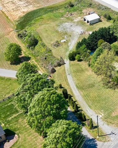 2340 S Point Road, Belmont, NC 28012