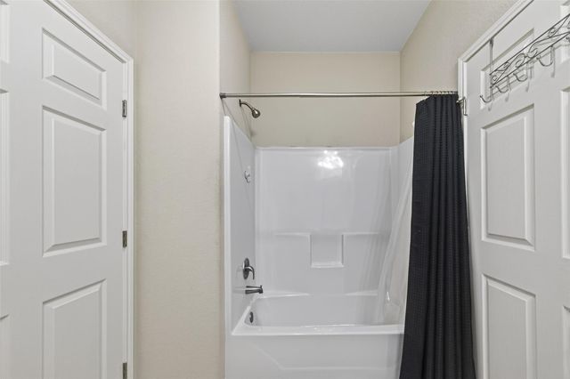 1009 Niagara Street, Houston, TX 77051