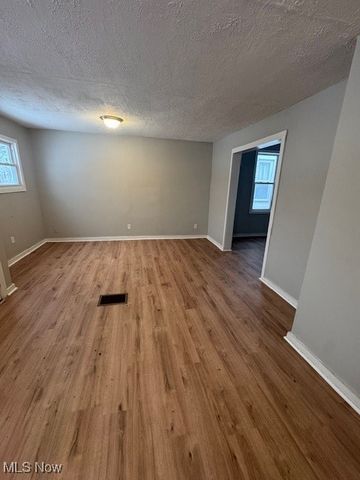 4203 Howlett Avenue, Cleveland, OH 44113