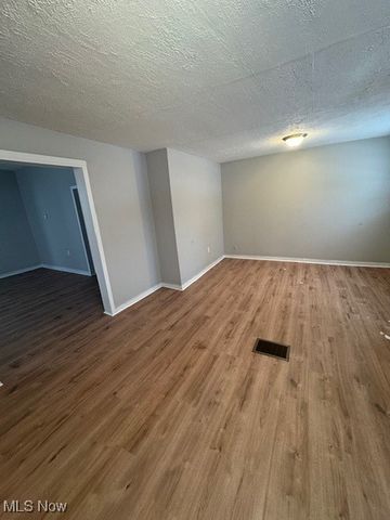 4203 Howlett Avenue, Cleveland, OH 44113