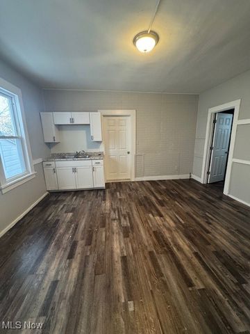 4203 Howlett Avenue, Cleveland, OH 44113