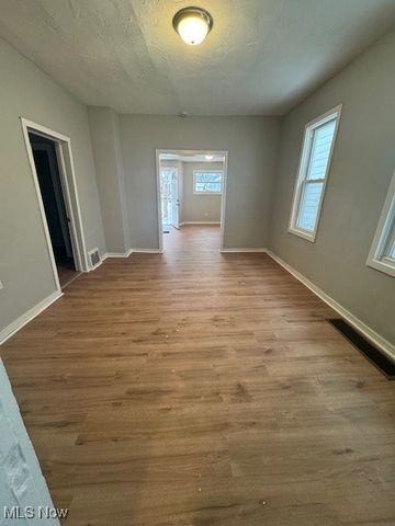 4203 Howlett Avenue, Cleveland, OH 44113