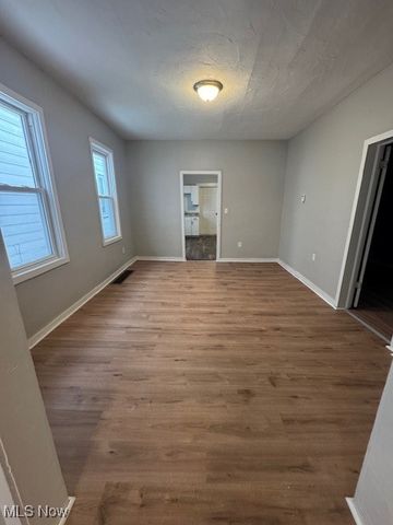 4203 Howlett Avenue, Cleveland, OH 44113