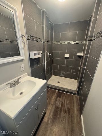 4203 Howlett Avenue, Cleveland, OH 44113