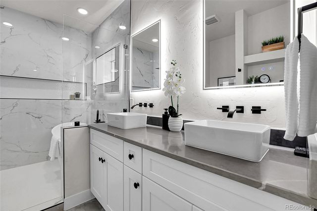 2827 Bellaire Street, Denver, CO 80207