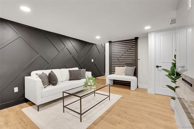 2827 Bellaire Street, Denver, CO 80207