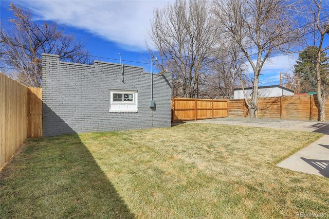2827 Bellaire Street, Denver, CO 80207