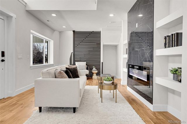 2827 Bellaire Street, Denver, CO 80207