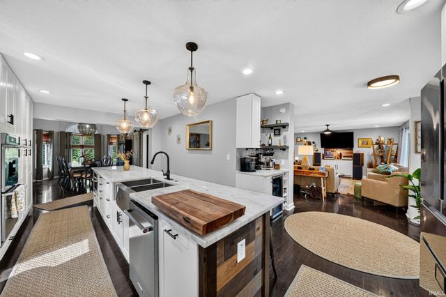 28887 County Road 22, Elkhart, IN 46517
