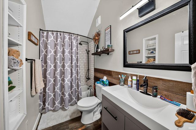 28887 County Road 22, Elkhart, IN 46517