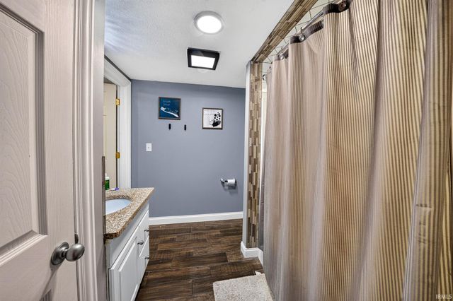 28887 County Road 22, Elkhart, IN 46517