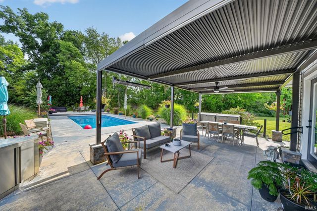 28887 County Road 22, Elkhart, IN 46517